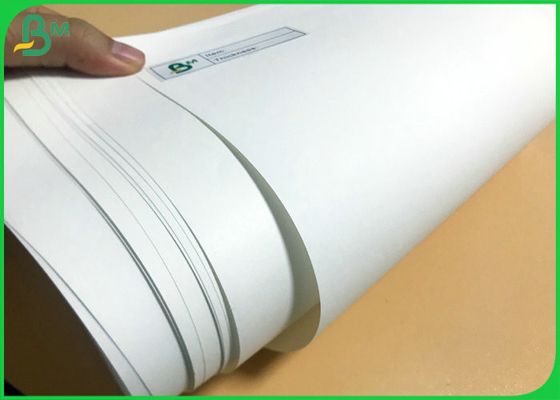 لفة ورق كرافت بيضاء عالية من 40 جرام إلى 135 جرامًا مع لب بكر 100٪