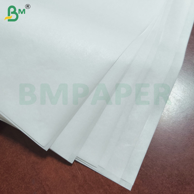 آلة الورق المبيض بيضاء MG المزخرفة بلمعة عالية على جانب واحد 30gsm - 70gsm