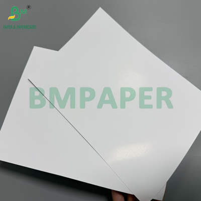 ورق ملصق لامع 250 غرام 61x96 سم 70x100 سم تغليف 250 ورقة ريم الأريكة البيضاء ورق الفن C2S