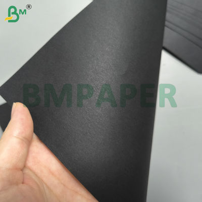 75 غرام من ورق التغليف الكرافت الأسود السطح الناعم