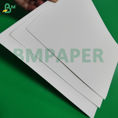 325 غرام من اللوحات البيضاء للبضاعة الإلكترونية البيضاء العالية 22' x 34'