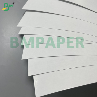 300 غرام 320 غرام 50*70 سم عالية - صلابة ورق لعب بطاقات اللعب ذات الأطراف الملمعة المزدوجة المغطاة بالأسود / الأزرق