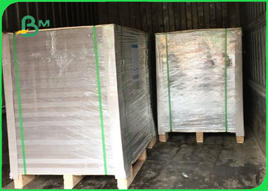 صلابة عالية 200 250 300GSM الورق الكرافت البيضاء الرمادية البنية للتعبئة الورقية