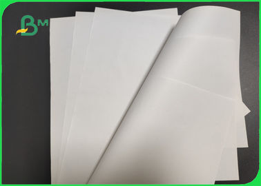 ISO SGS المعتمدة 42 45 48gsm ورق صحيفة بيضاء لصحيفة سلسة